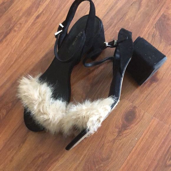 Zara Fur sandals. Size 7 black beige - Picture 2 of 8